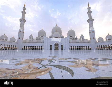 Sheikh Zayed Grand Mosque Inner Courtyard With Ornate Flower Themed