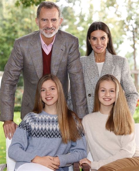 The Spanish Royal Family published their 2021 Christmas Card – The Real