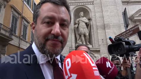 Elezioni Salvini Murales Con Coltelli Per Meloni Io Ci Ho Messo I