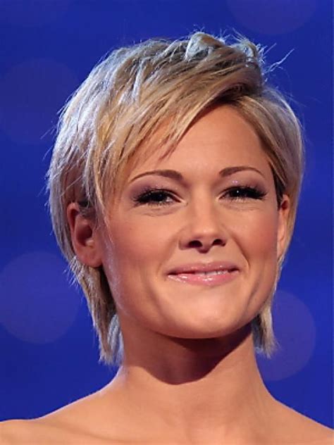 Helene Fischer In Frisuren Kurze Haare Stylen Frisuren Helene