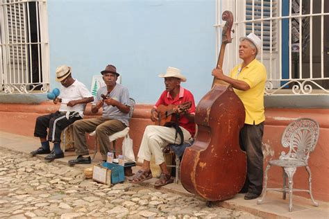 El Cine Y La Salsa Se Toman Señal Colombia Y La Radio Nacional