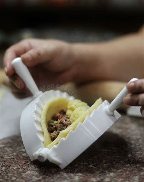 The Correct Way To Use An Empanada Maker Molder Umami Days