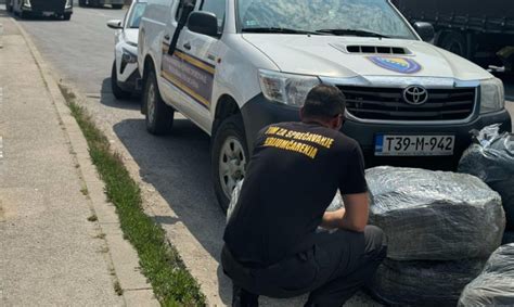 Slu Benici Uio U Akciji Oduzeta Roba Vrijedna Km Foto Bl Portal