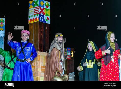 Saudi arabia women hi-res stock photography and images - Alamy