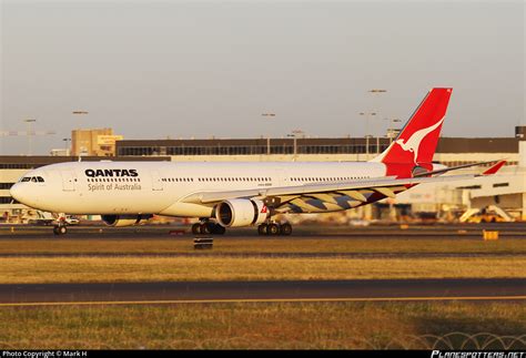 Vh Qpe Qantas Airbus A Photo By Mark H Id