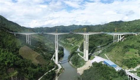 File:Longjiang Bridge MangliangSideHigh.jpg - HighestBridges.com