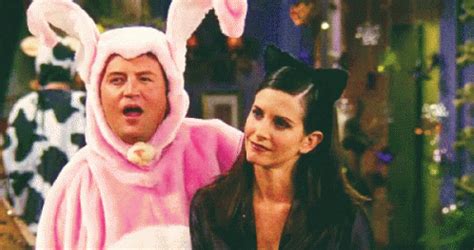 Friends Halloween Costume GIF - Friends Halloween Costume Halloween ...