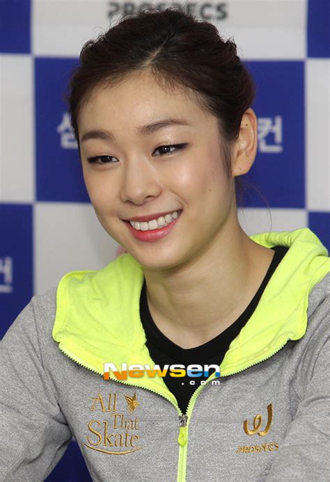 포토엔 김연아 ‘홀가분한 미소~ 손에 잡히는 뉴스 눈에 보이는 뉴스 뉴스엔