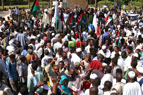 Sudan protest calls for military coup as political crisis deepens - ABC ...