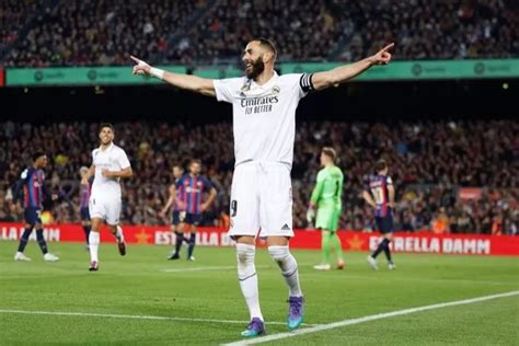 Cetak Hattrick Ke Gawang Almeria Karim Benzema Kembali Cetak Sejarah