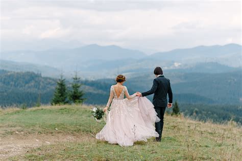 Mountain Wedding Pictures | Download Free Images on Unsplash