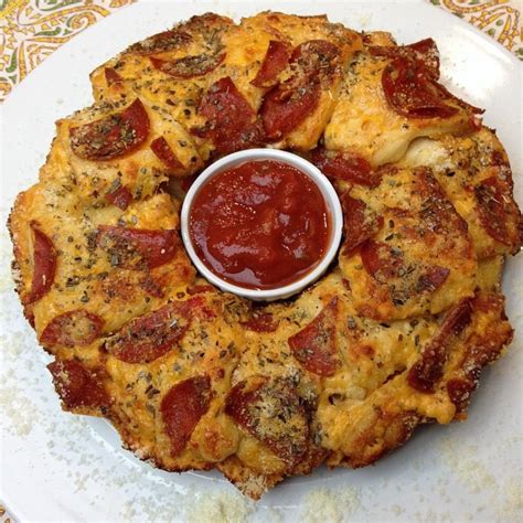 Easy Meat Lovers Pizza Pull Apart Bread 99easyrecipes