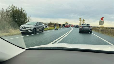 Foto Accident Cu Patru Victime Provocat De O Oferi Neatent L Ng