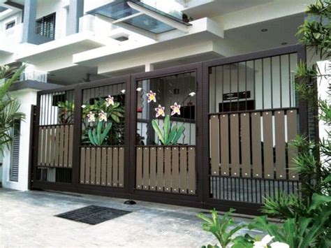 Modern homes main entrance gate designs.