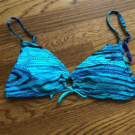 Athleta Blue Purple Stripe Bikini Top Gem