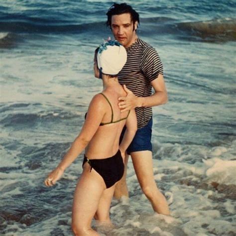 Elvis and Priscilla in Hawaii, May/June 1968. | Elvis presley pictures, Elvis presley, Elvis ...