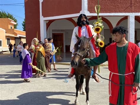 Fieles Cat Licos Acuden A La Misa De Domingo De Ramos En Baca Estatus