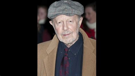 'Don't Look Now' director Nicolas Roeg dies at 90