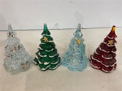 Lot Fenton Art Glass Christmas Trees