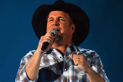 Top 10 Garth Brooks Songs