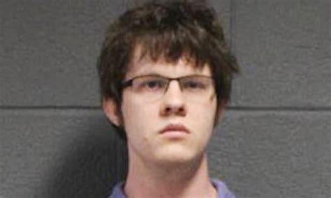 Man Gets 35 Years For Blackmailing Girls For Nude Photos Daily Mail Online