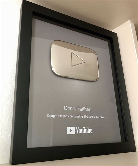 Play Button Frame Ph