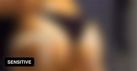 Hot X Buns GAG