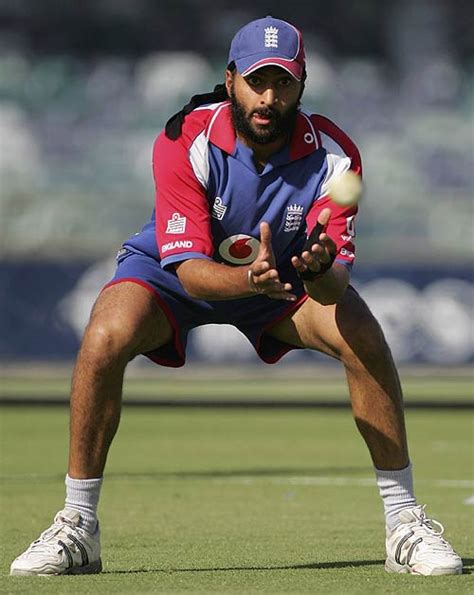 Monty Panesar Has A Go At Some Catching Pratcice Espncricinfo