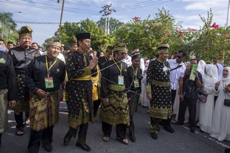 Baju Adat Riau Mengenal Jenis Sejarah Beserta Filosofinya