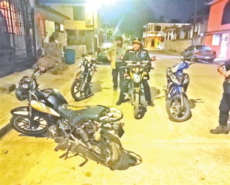 Veladores Recuperan Motocicleta Robada