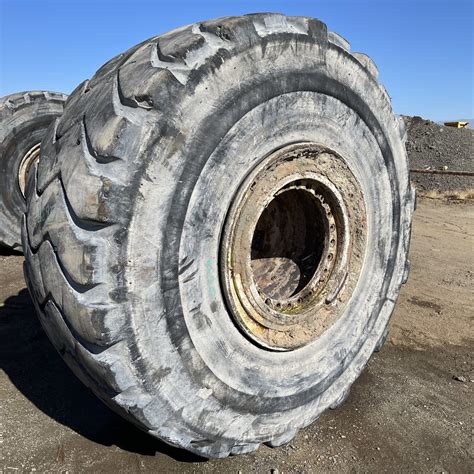 29 5R25 Michelin OTR Tire E 3 XADN 2 Star CONDITION UsedTREAD DEPTH