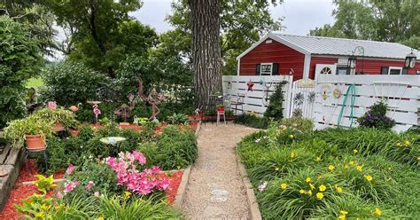 Prairie Yard And Garden Tracy Garden And Quilt Tour Season 36