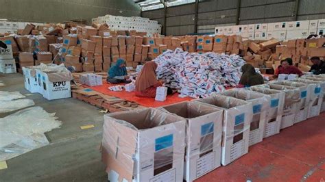 Kpu Kabupaten Malang Mulai Packing Logistik Pemilu Suryamalang