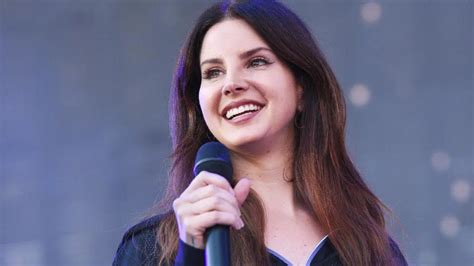 Lana Del Rey confirmó que su próximo disco Lasso será de música country