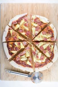 Pizza Hawa Is Een Pizza Met Ananas En Ham Ohmydish Recept