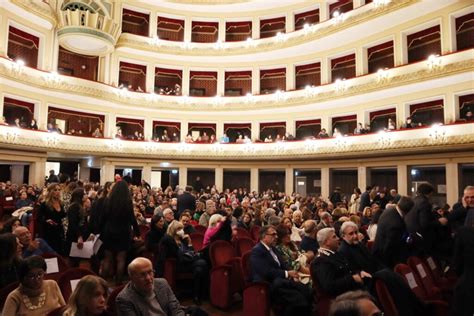 Reggio Calabria Al Cilea Semidei Il Docufilm Sui Bronzi Di Riace