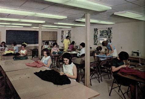 These Old Photos Show What High School Looked Like In The 1970s Rare