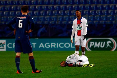 Neymar Se Retira Lesionado A Seis Días De Jugar En Champions