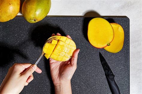 How To Pick Ripen And Pit A Mango The Washington Post