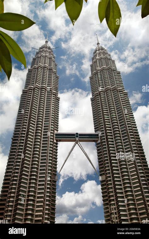 The Petronas Twin Towers are twin skyscrapers in Kuala Lumpur, Malaysia ...