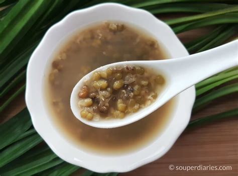 Green Bean Soup Recipe 綠豆汤 - Souper Diaries