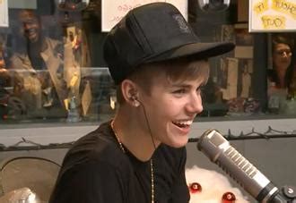 Justin Bieber Pranks Hair Salon With Help From Ryan Seacrest