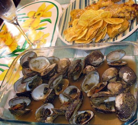 Conchas Asadas Con Chifles De Verde Food Ecuador Land Of Enchantment