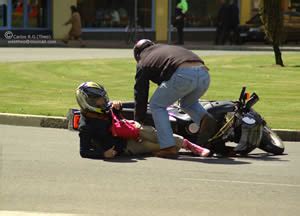 Accidente De Moto Con Conductor Y Ocupante Le Asesoramos