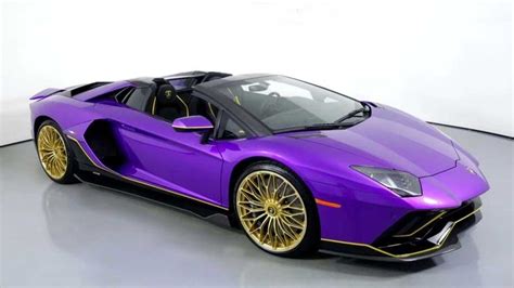 Lamborghini Veneno Viola