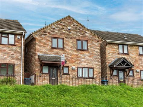 Bed Detached House For Sale In The Hollies Brook Street Tring Hp