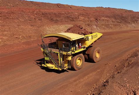 First Komatsu 930E Trucks Begin Operating Autonomously At BHP South