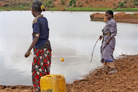 Women fetching water in the Borena zone in Ethiopia's Oromiya region