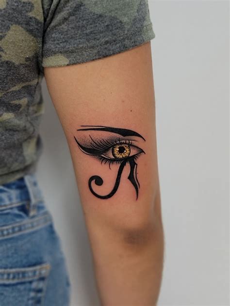 Tattoo/ eye of Horus/ gold/ girl/ Egyptian Hand Tattoos For Women, Back ...