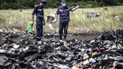 Crash MH17 Les Corps Des Victimes En Route Pour La Ville De Kharkiv